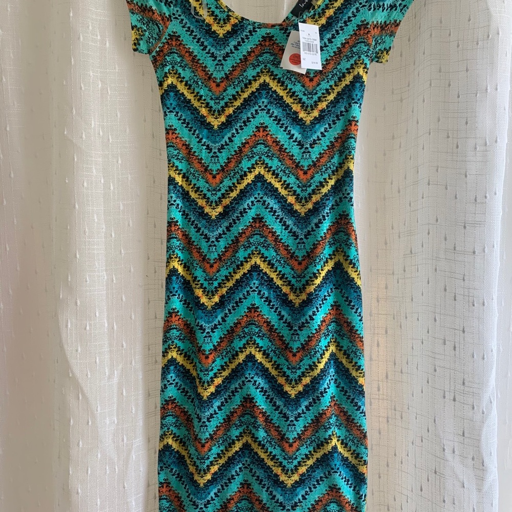Dress - Picture 2 of 2